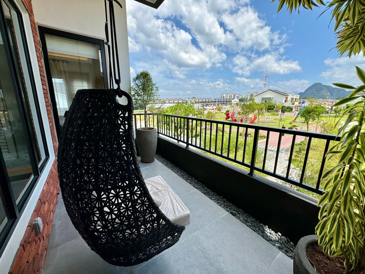 BungalowDees Botani semi-D interior view